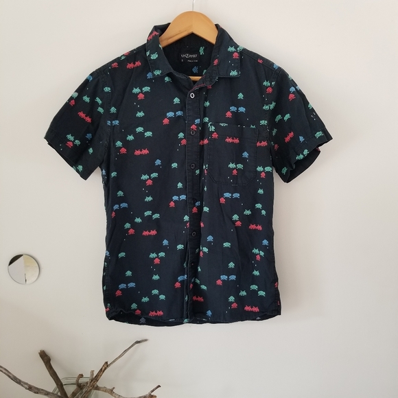 unZipped Other - [mens] unzipped • space invaders button up • E